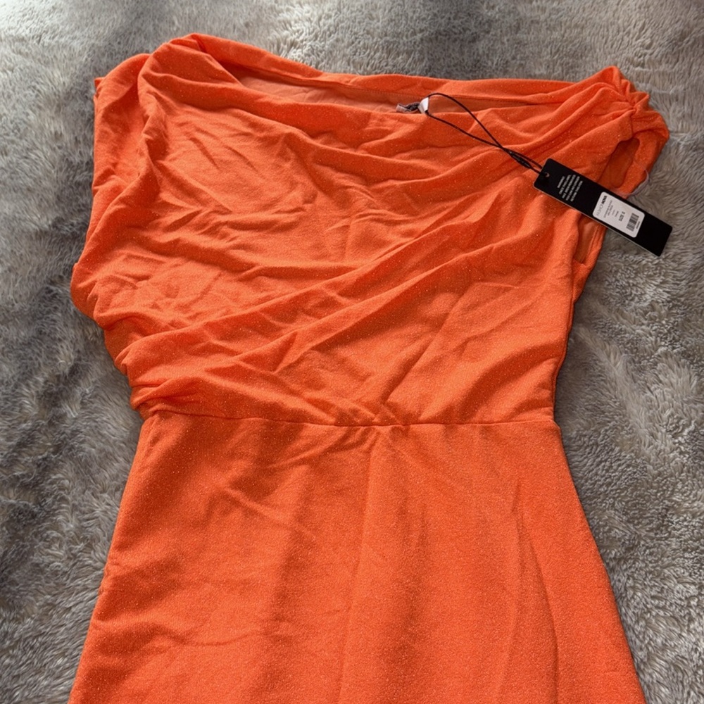 FN “Catherine Ruched Mini Dress” 🧡 - Picture 4 of 7